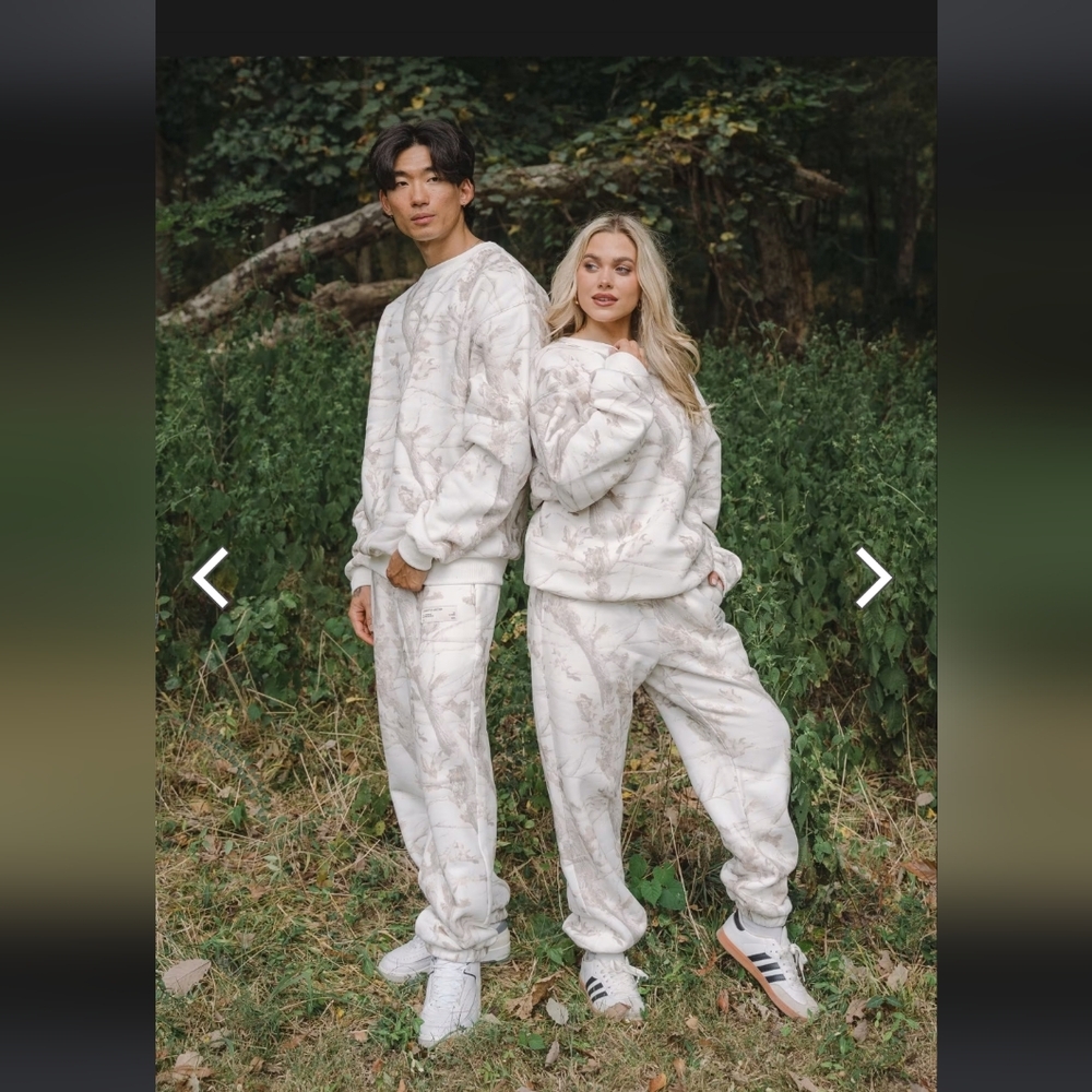 Comfrt White OAK Camo Crewneck & Sweatpants Set-M